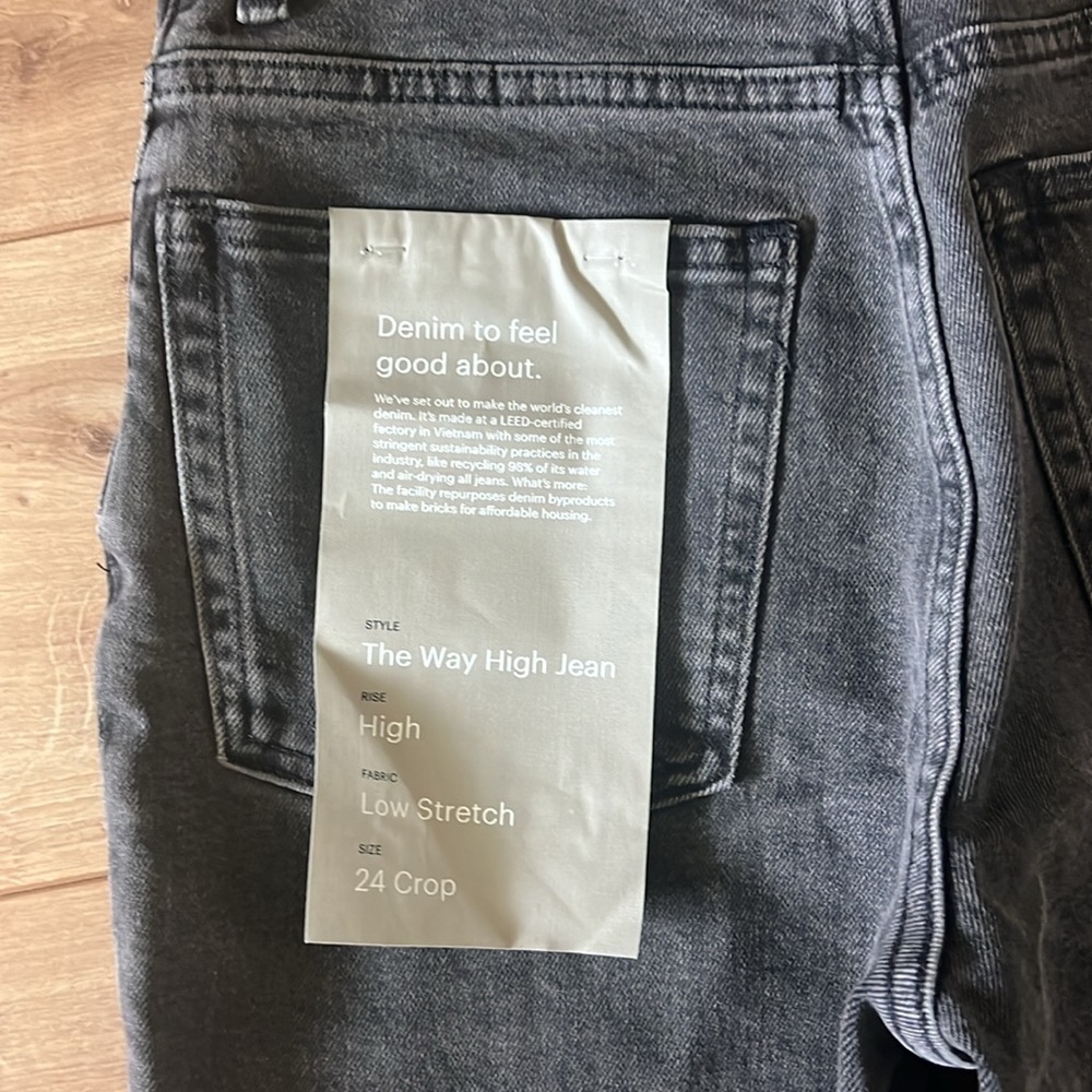 [NEW W/ TAGS] Everlane The Way-High® Crop Jean in Washed Black - Picture 4 of 6